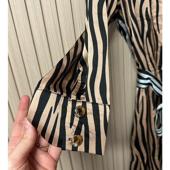 Liquorish Mixed Tiger Print Midi Shirt Dress with Tie Belt Size 6 - Picture 9 of 10